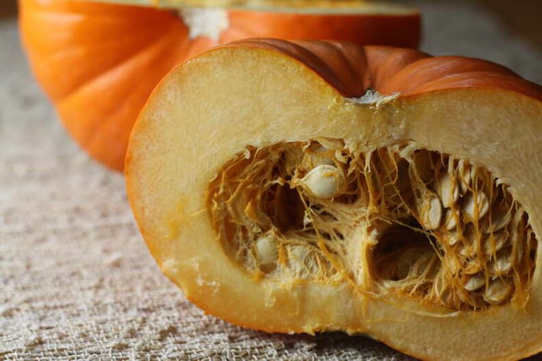 The greatest benefit in the fight against pests is achieved by using unpeeled pumpkin seeds